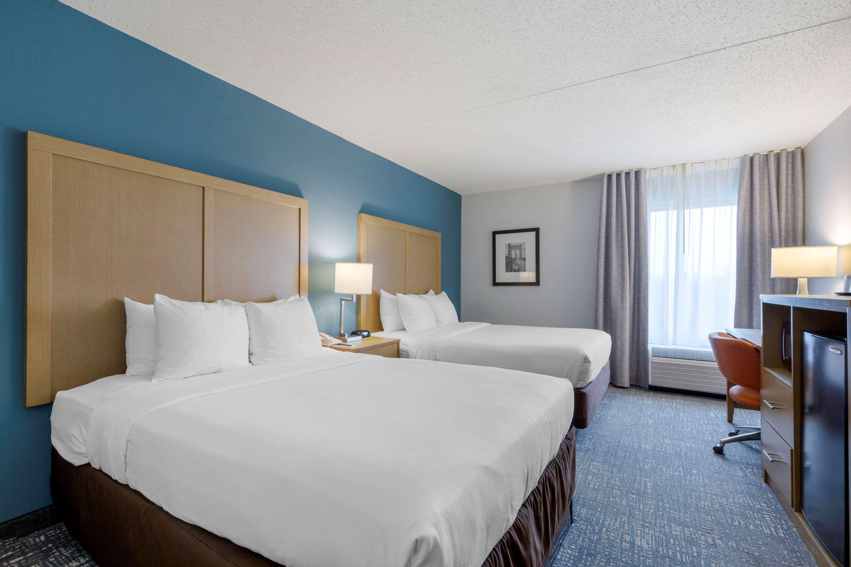 Comfort Inn & Suites Alexandria West エクステリア 写真