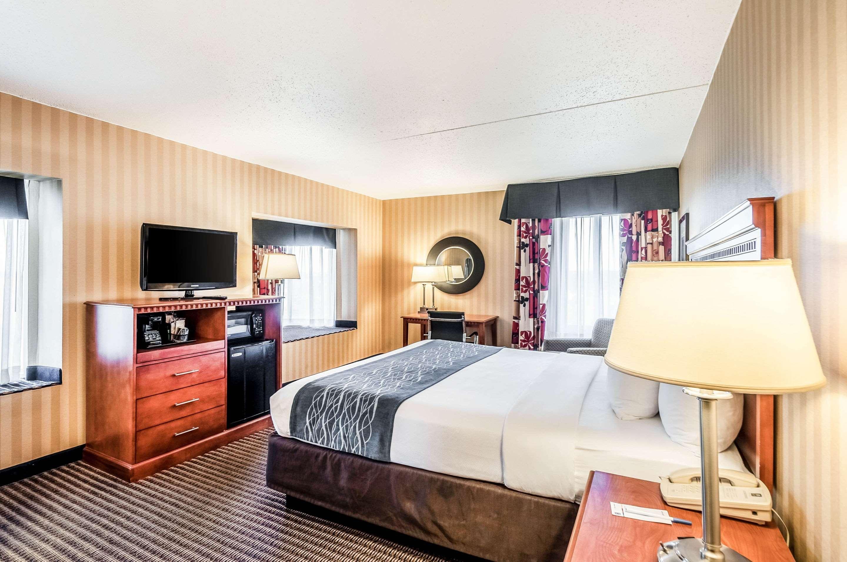 Comfort Inn & Suites Alexandria West エクステリア 写真