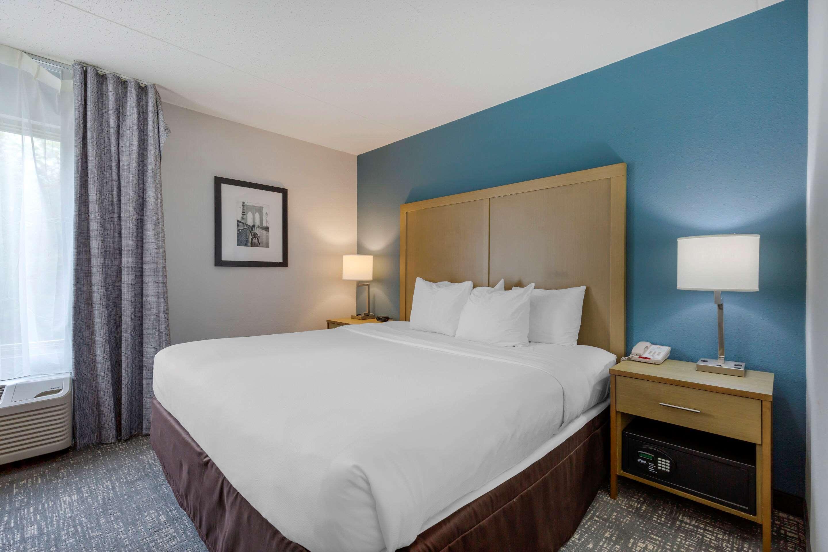 Comfort Inn & Suites Alexandria West エクステリア 写真