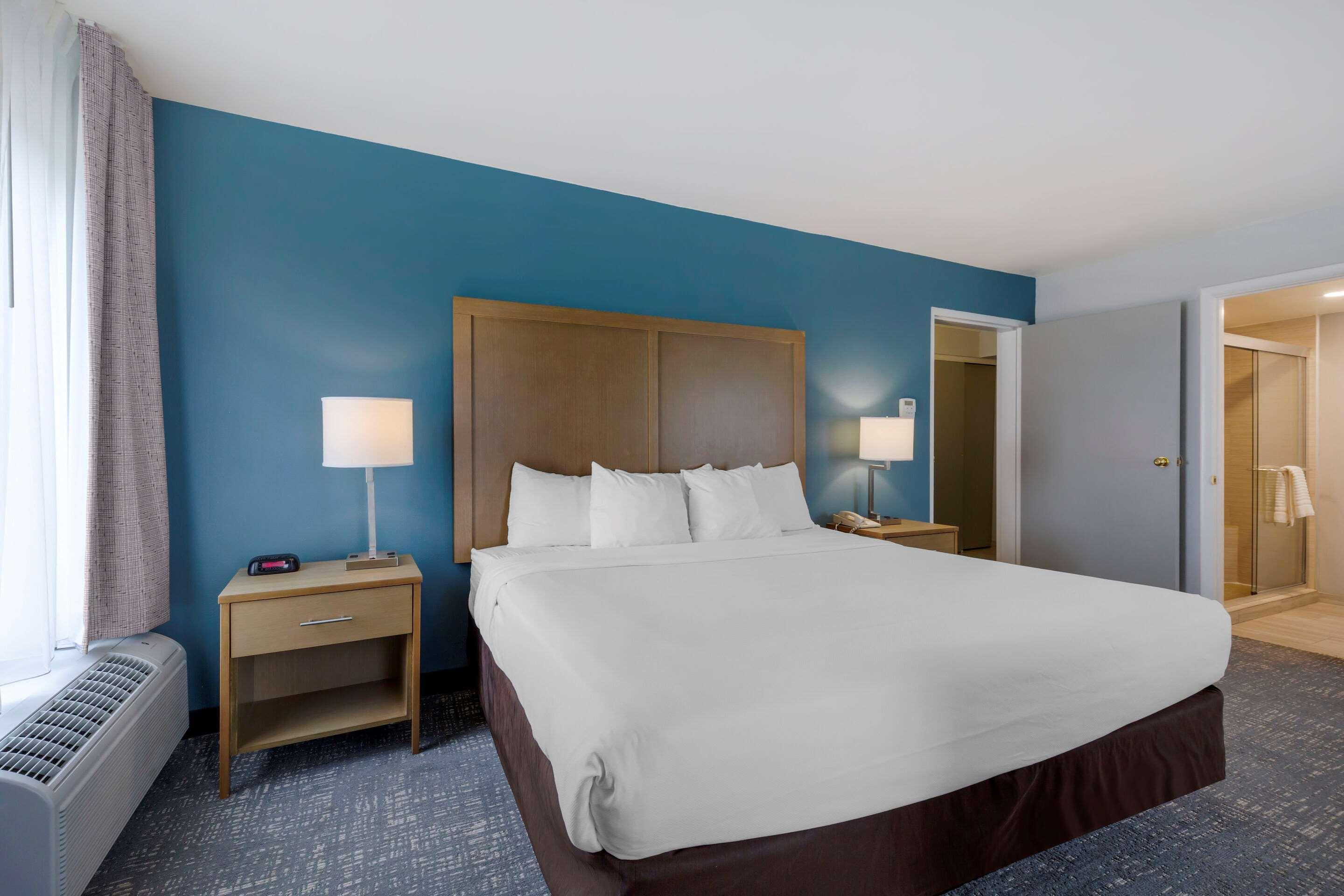 Comfort Inn & Suites Alexandria West エクステリア 写真