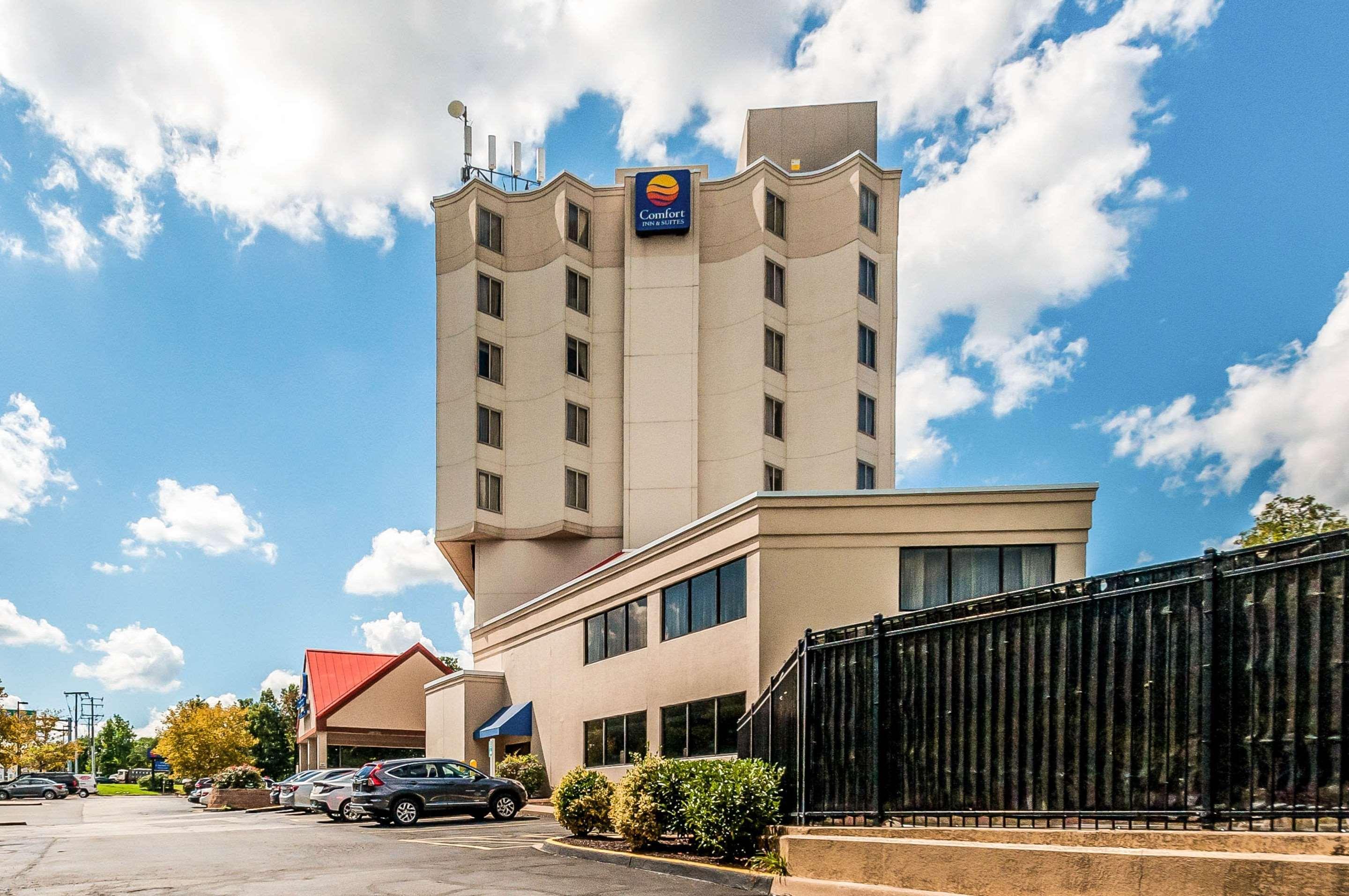 Comfort Inn & Suites Alexandria West エクステリア 写真