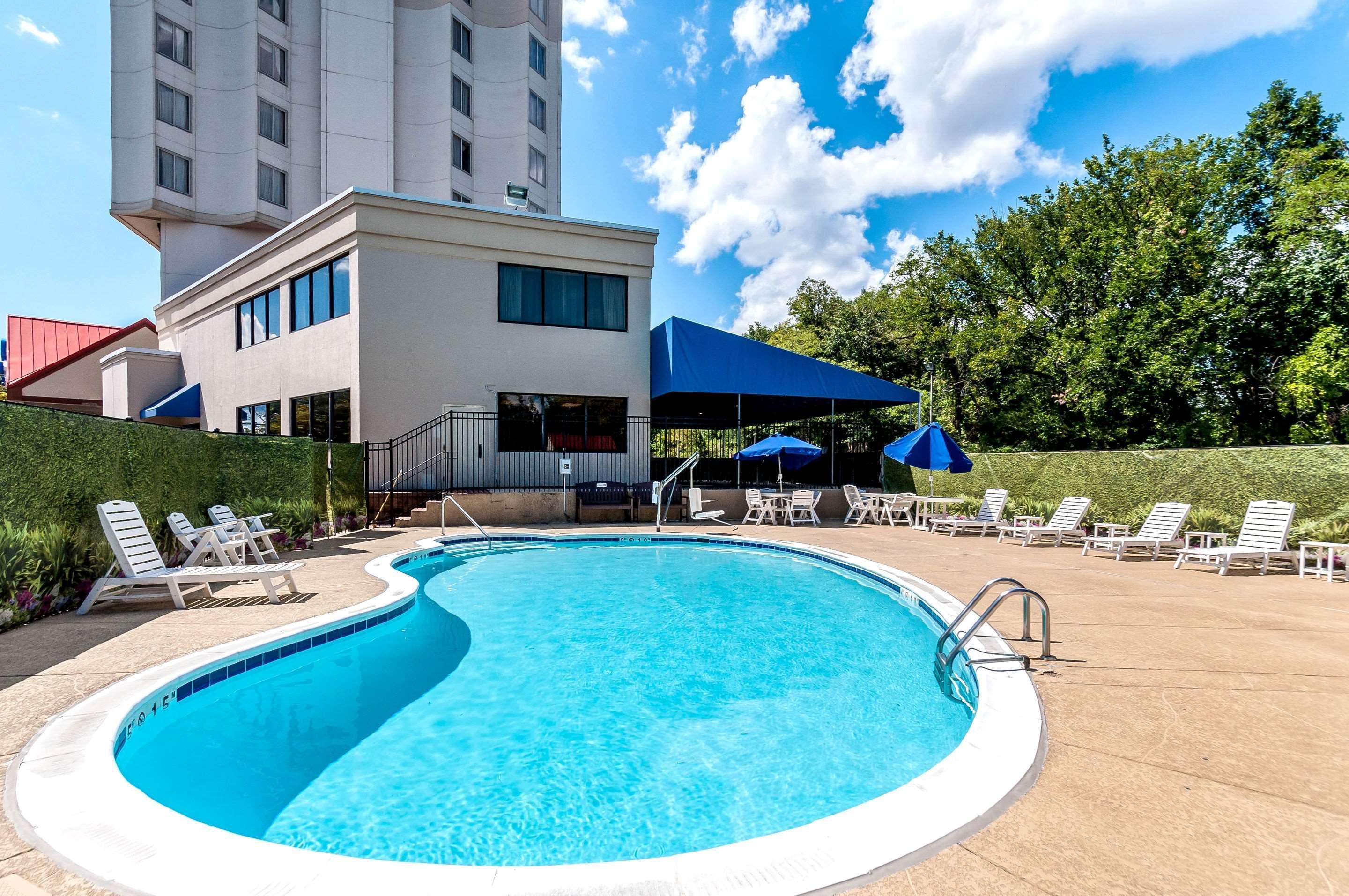 Comfort Inn & Suites Alexandria West エクステリア 写真