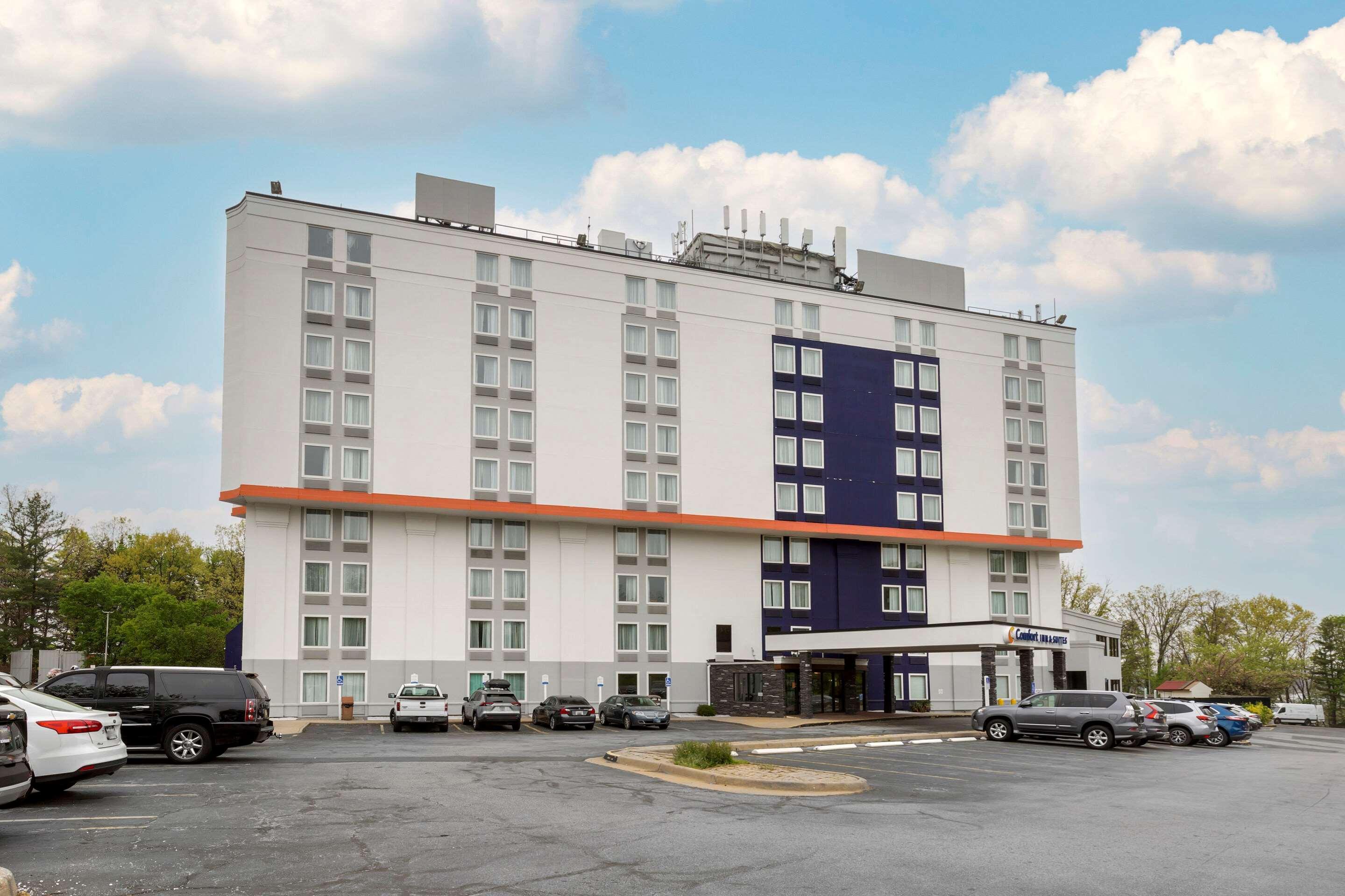 Comfort Inn & Suites Alexandria West エクステリア 写真